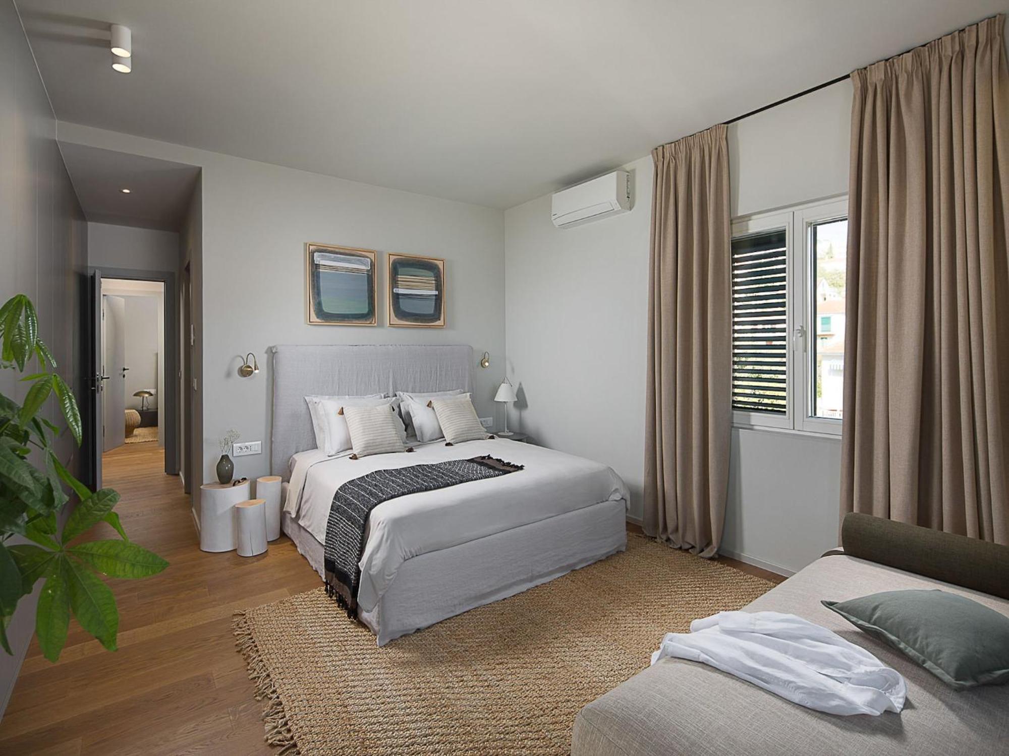 Exclusive Hvar 6 Bedrooms Serenity By The Sea Incredible Sea Monument Views Jacuzzi Hvar Town