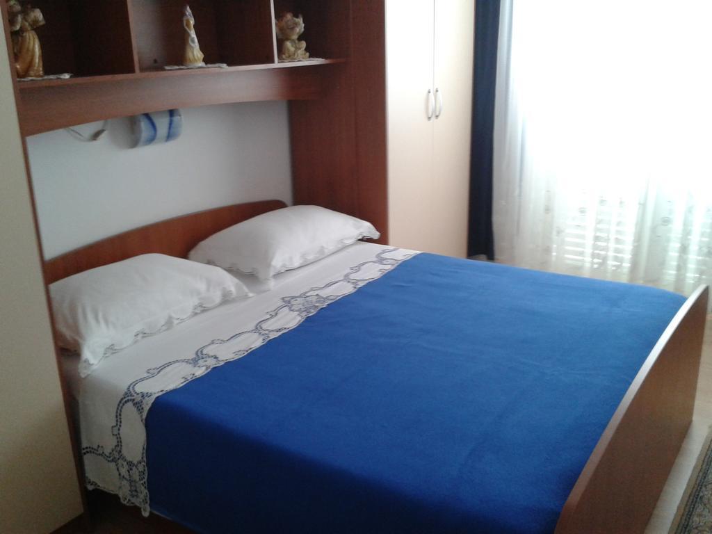Guest house And Jasna Hvar Town
