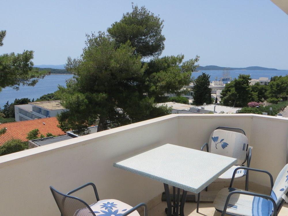 And Rogosic Apartment *