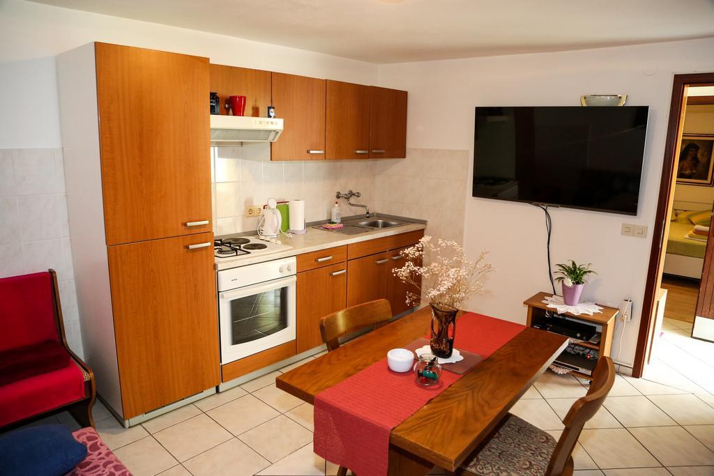 Apartment Divkovic *