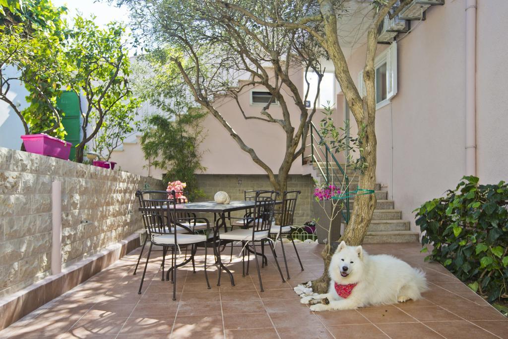 Apartment Milton Hvar *