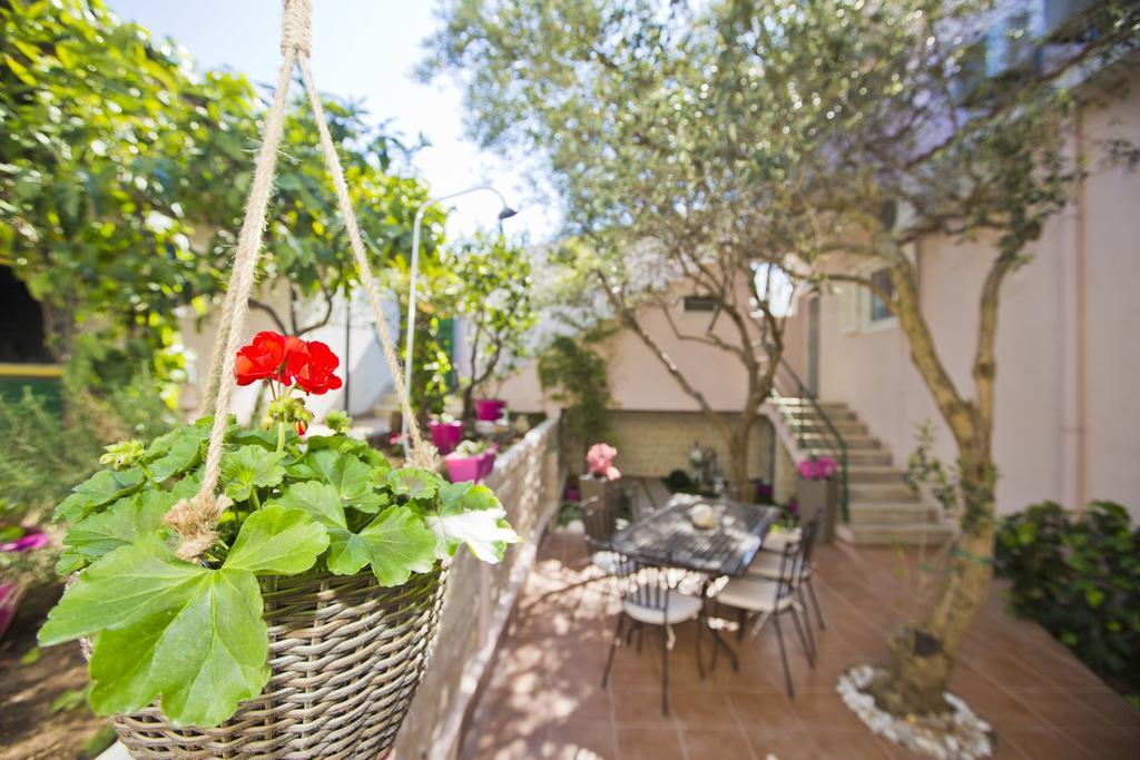 Milton Hvar Apartment *