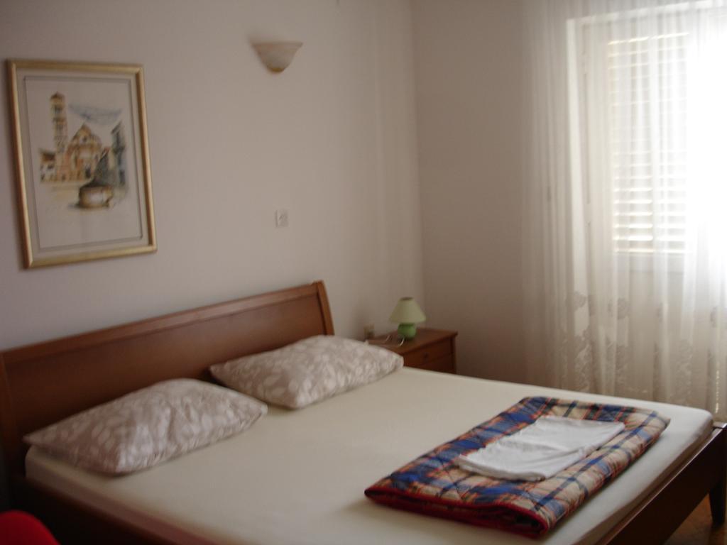 Bozo Apartment Hvar Town