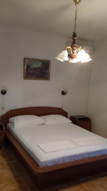 & Petricevic Guest house Hvar Town