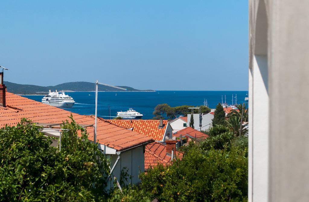 Nada Bojanic * Hvar Town