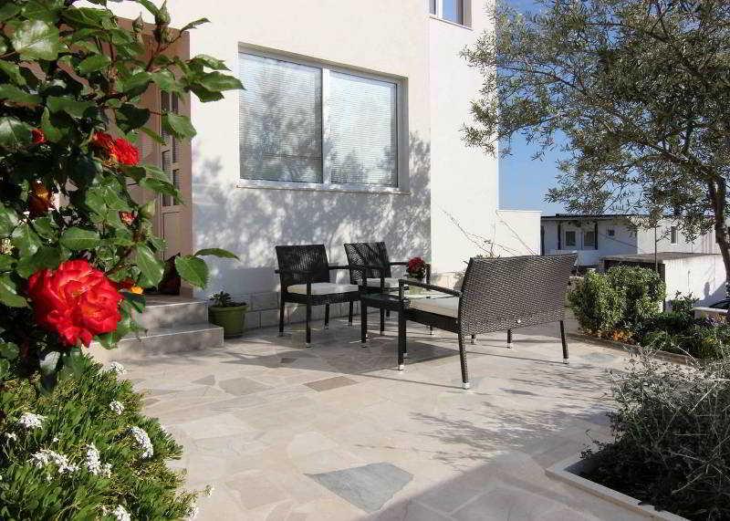 Pera Apartment *