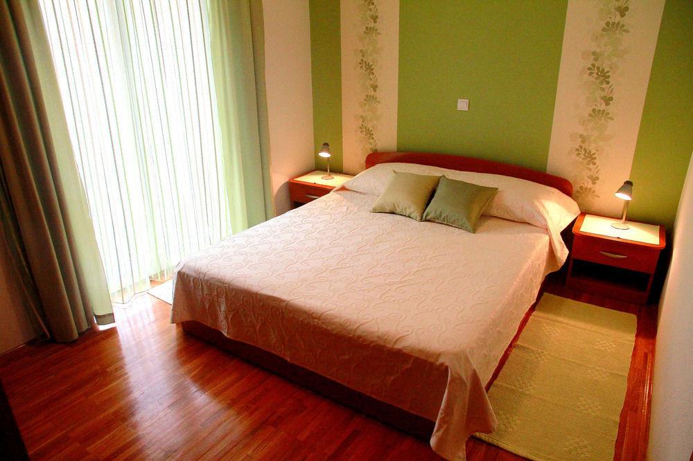 Pera Apartment *