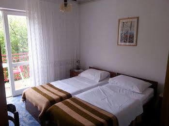 Tea Hotel