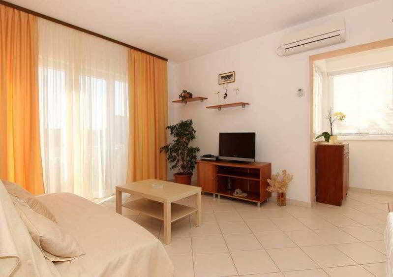 Apartment Pera Hvar Town