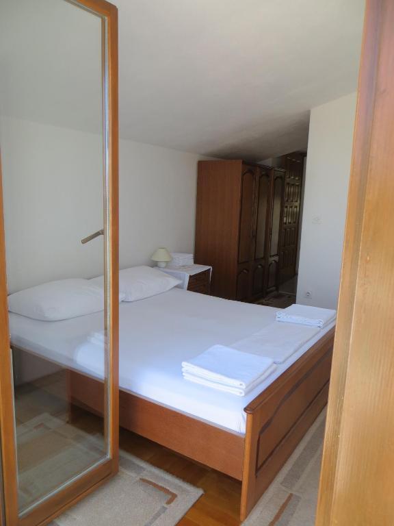 And Rogosic Apartment Hvar Town