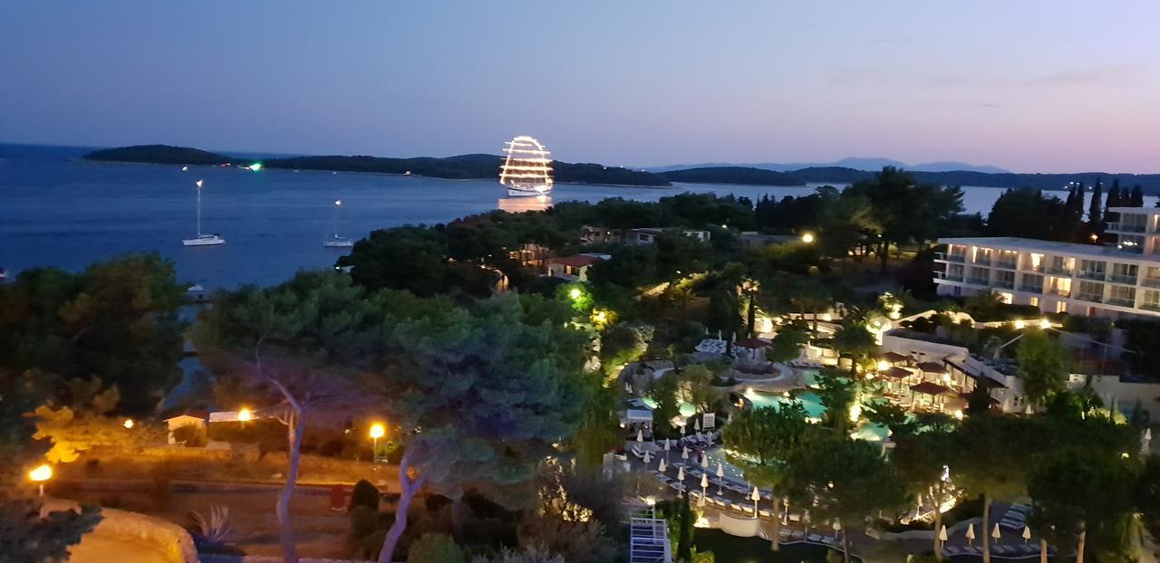 Dinka * Hvar Town
