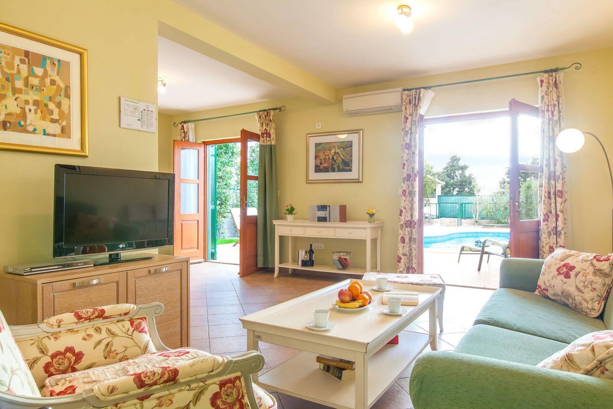 Mare Hotel 3*