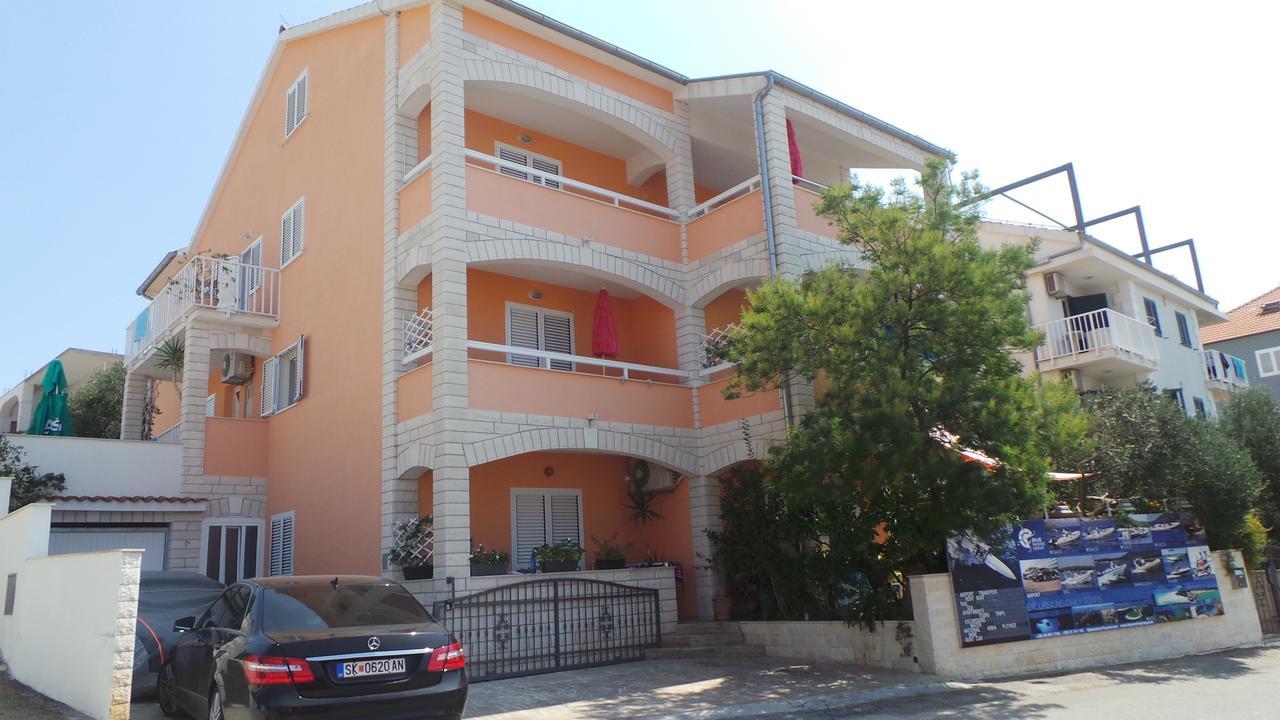 Vera Apartment