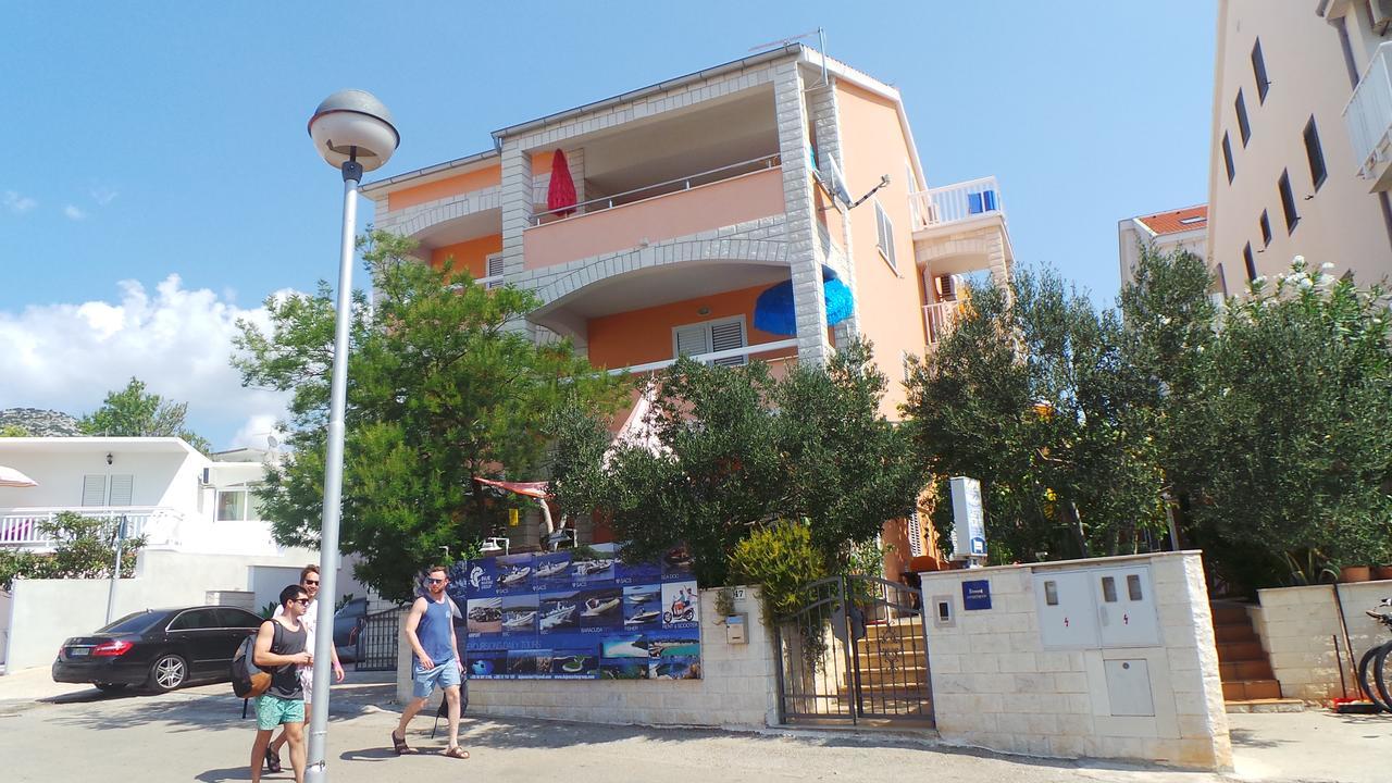 Vera * Hvar Town