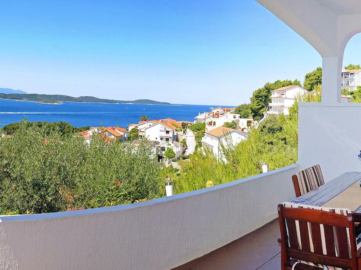 Avelini-3 Apartment Hvar Town