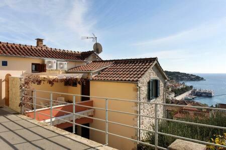 Eni Apartment
