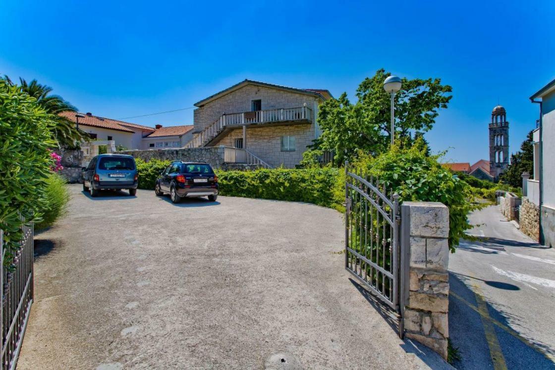 Jacky Apartment Hvar Town