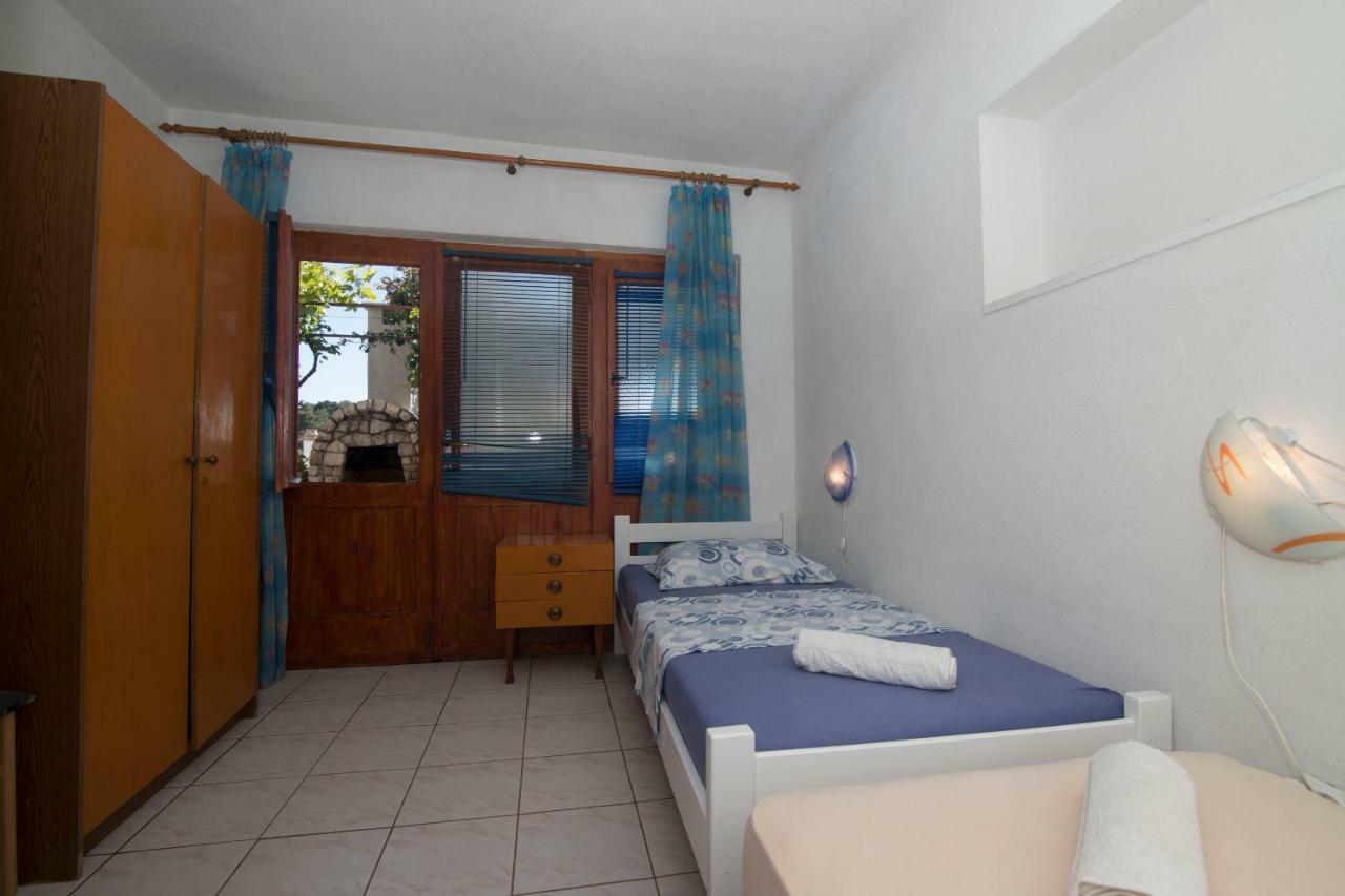 And Nikol Apartment Hvar Town