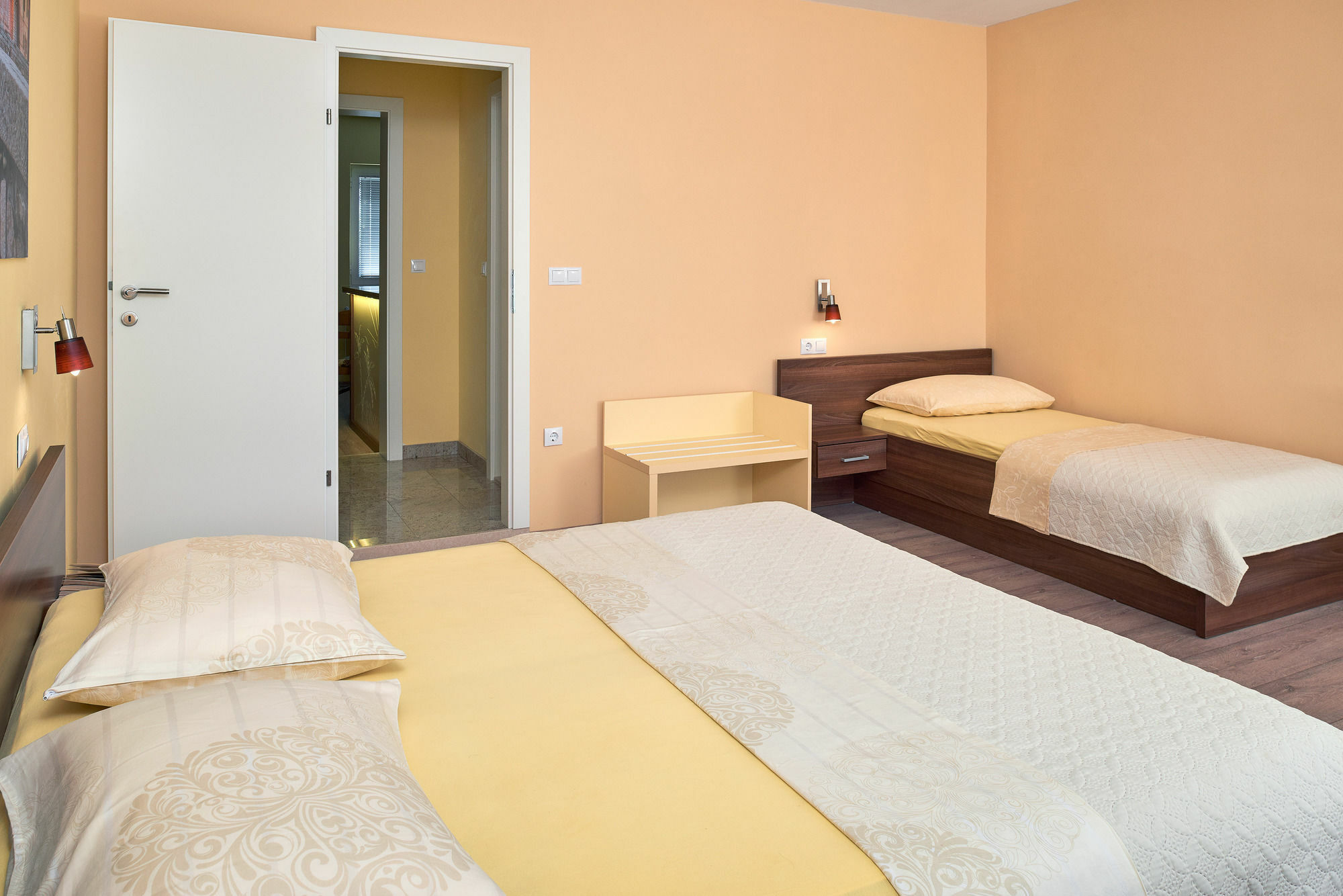 Guest house Komazin 3*