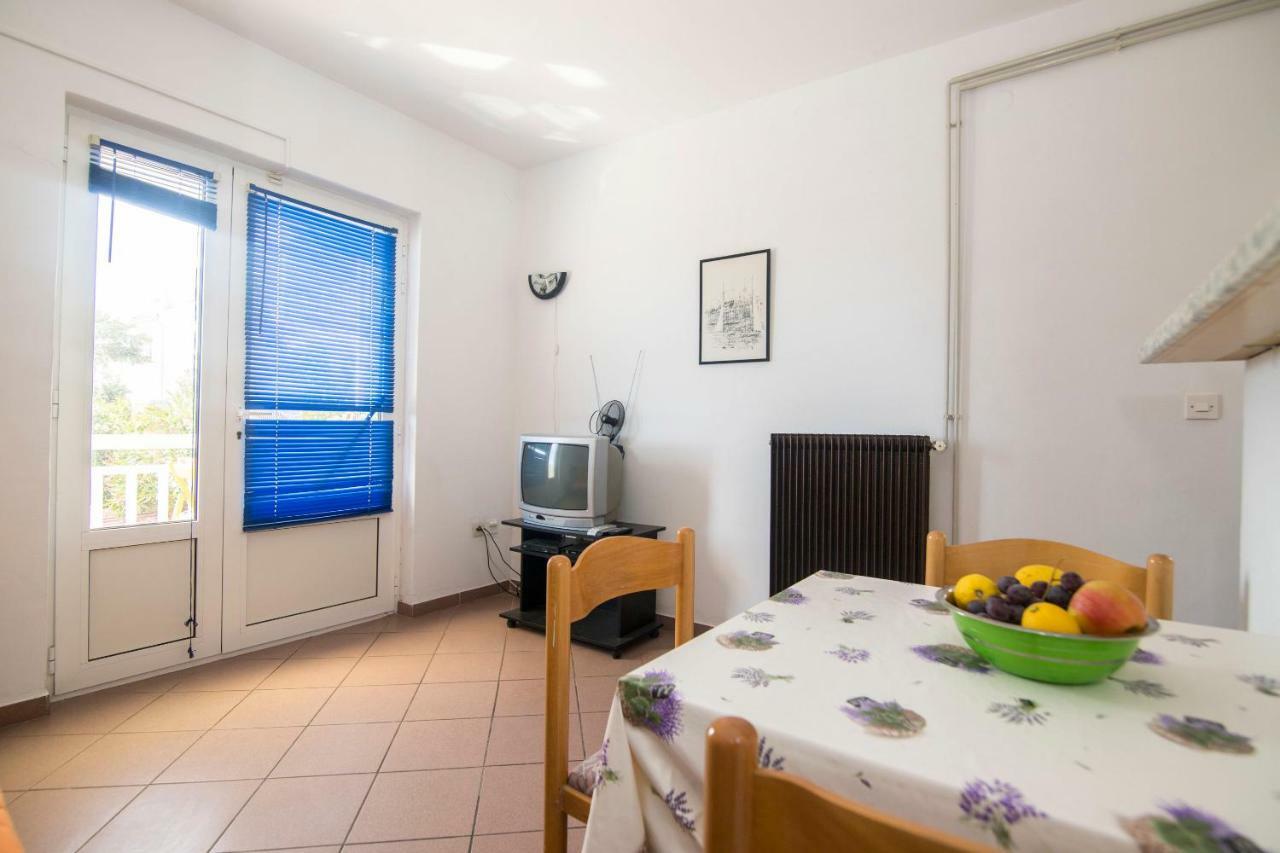 Apartment And Nikol Hvar Town