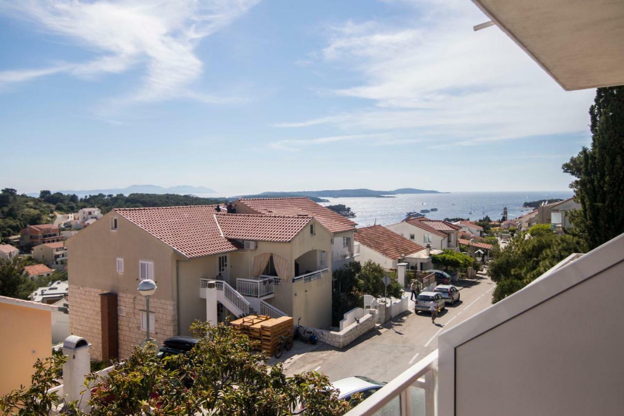 Apartment And Nikol