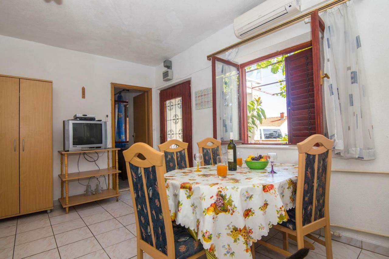And Nikol Apartment *