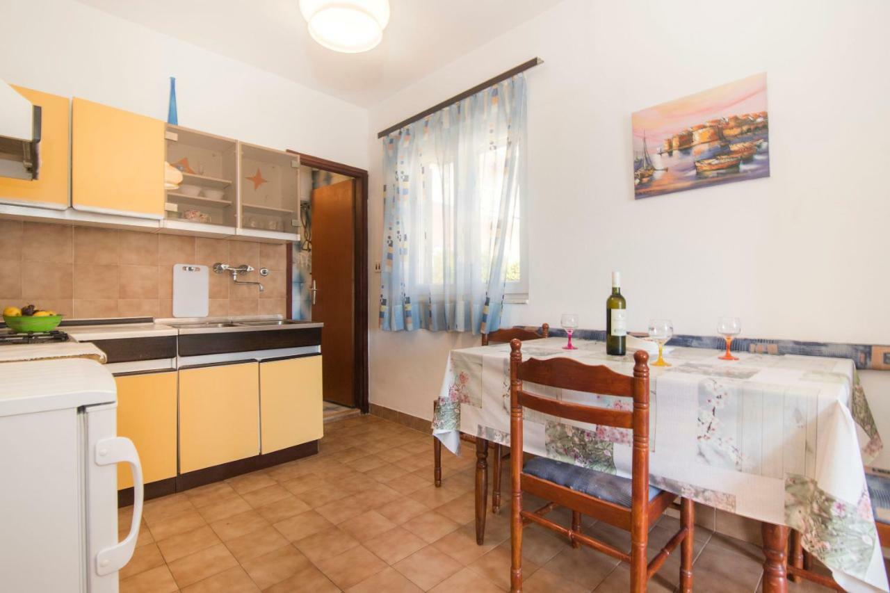 And Nikol Apartment