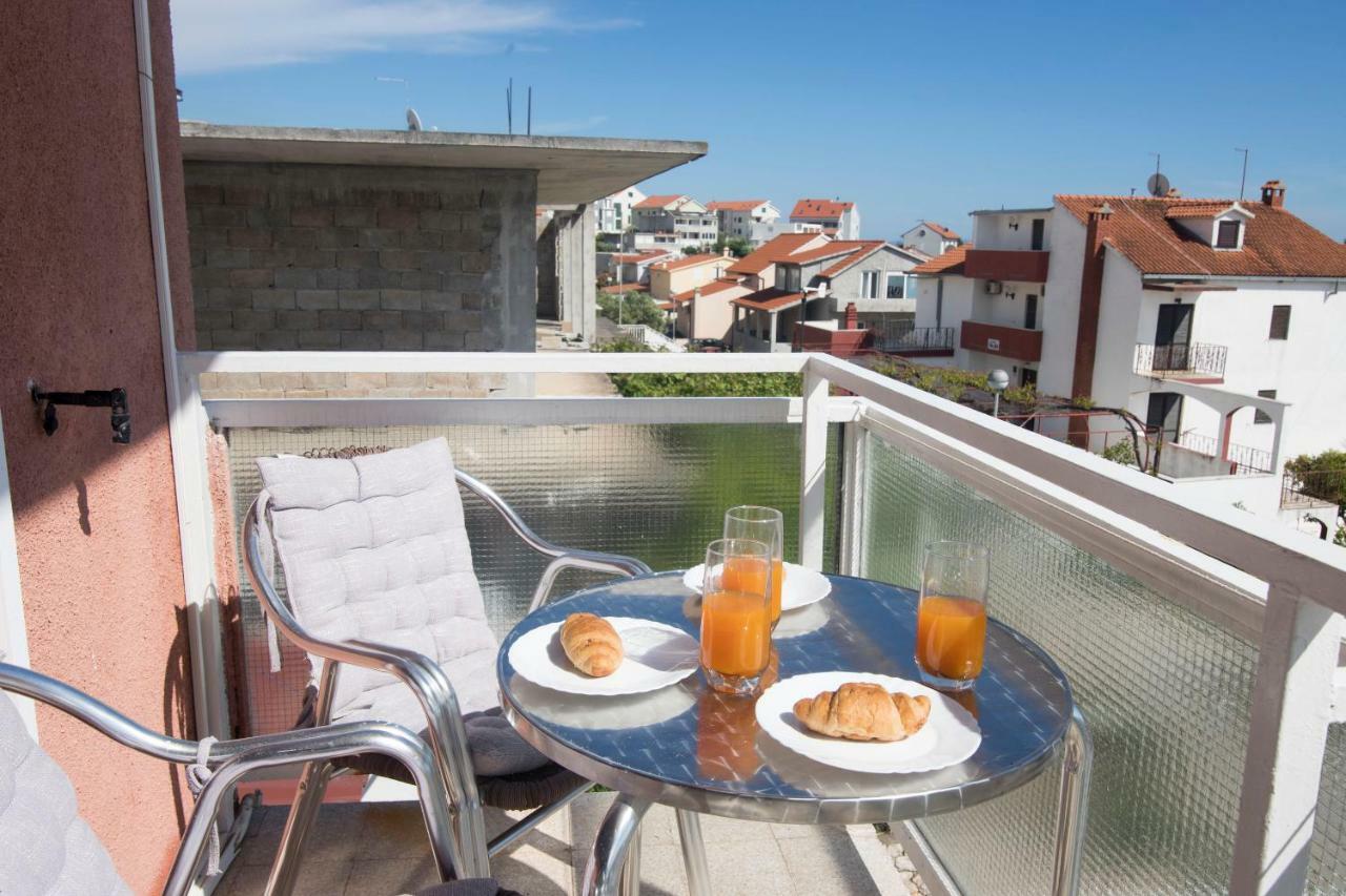 And Nikol Apartment