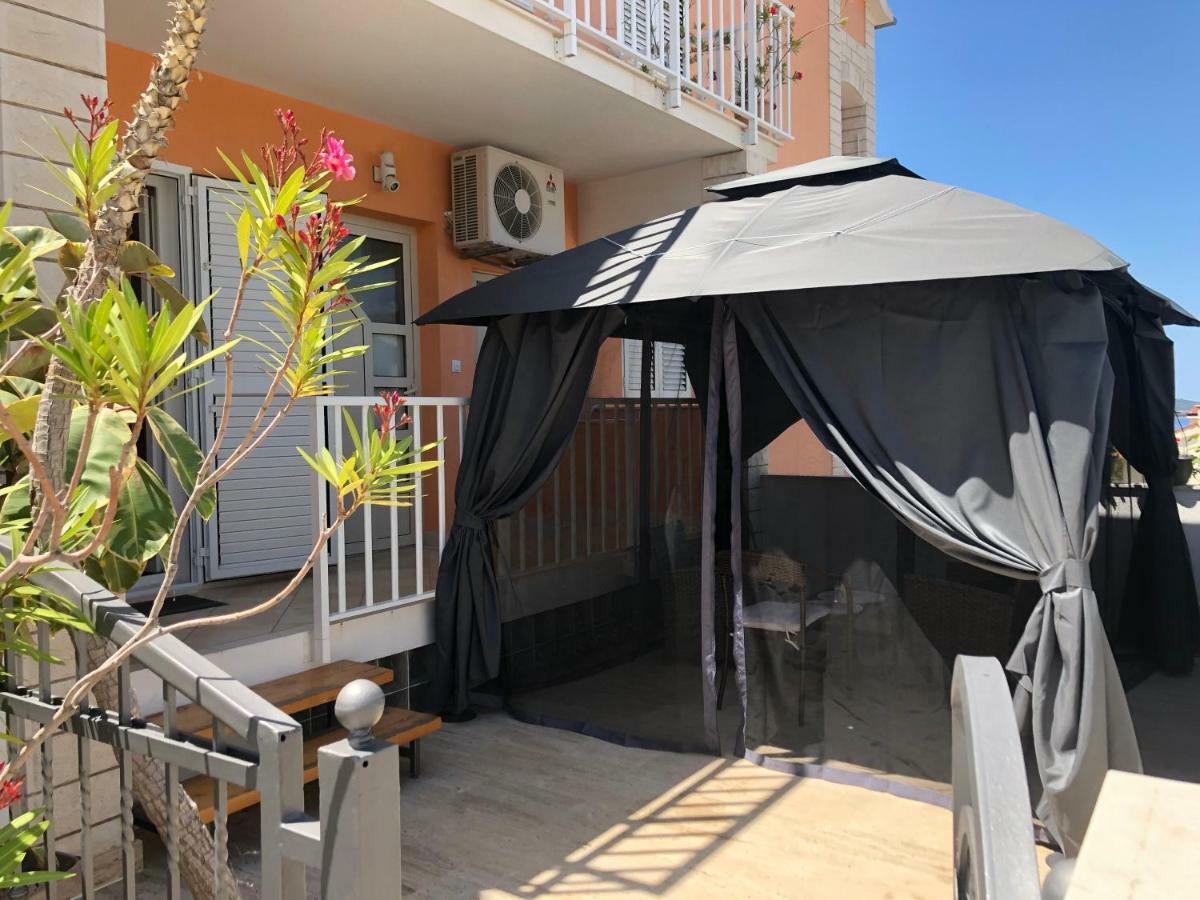 Vera Apartment