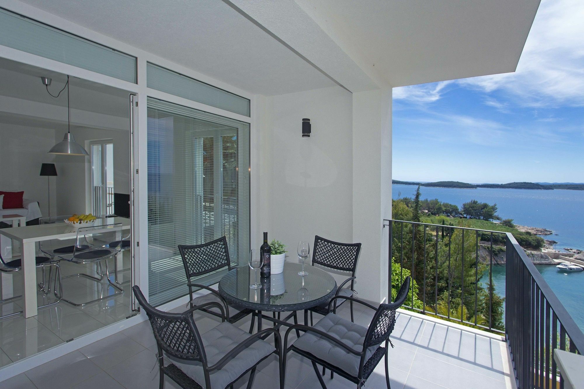 Blue Bay Apartment *