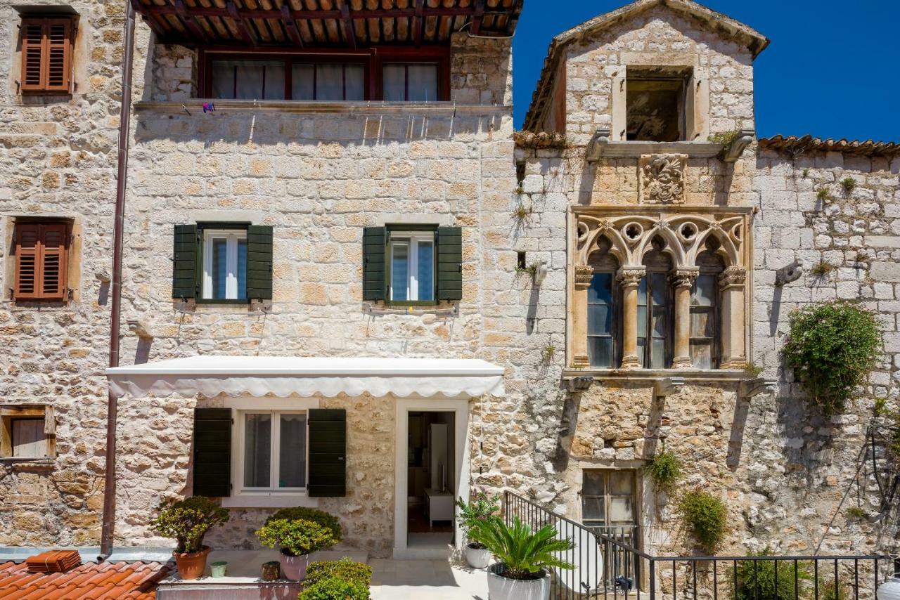Guest house Hektorovic House 3*