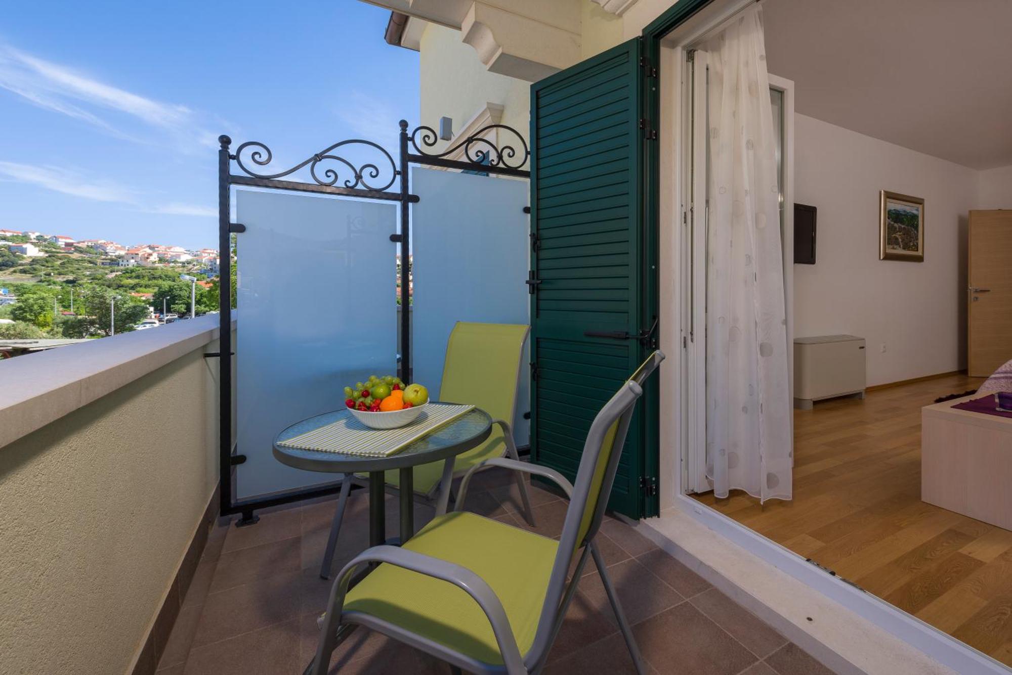 Kogo Apartment *