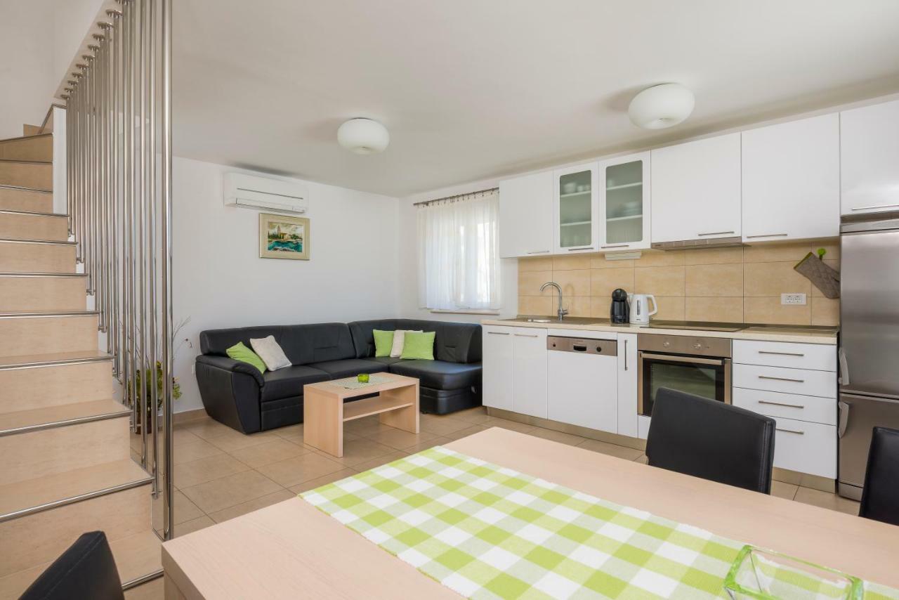 Kogo Apartment