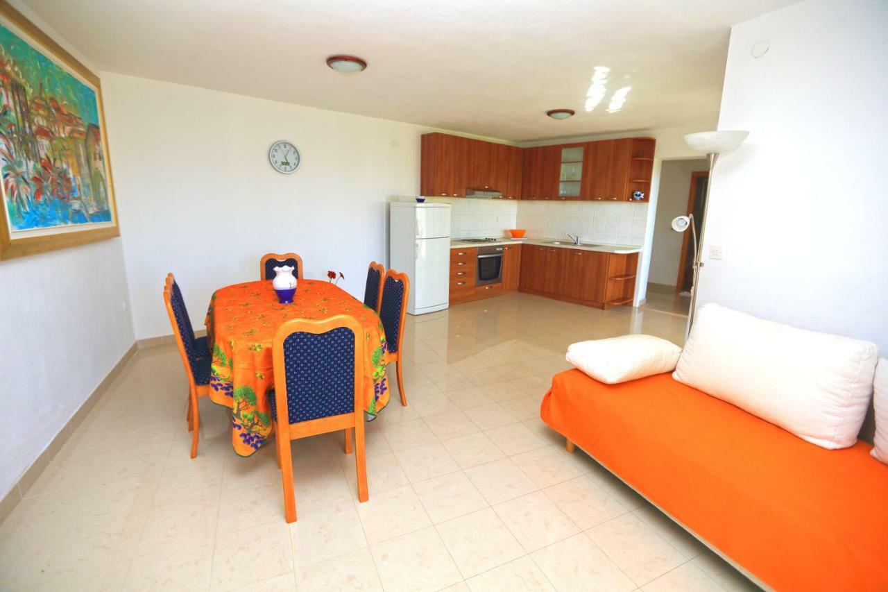 Lucija Apartment *