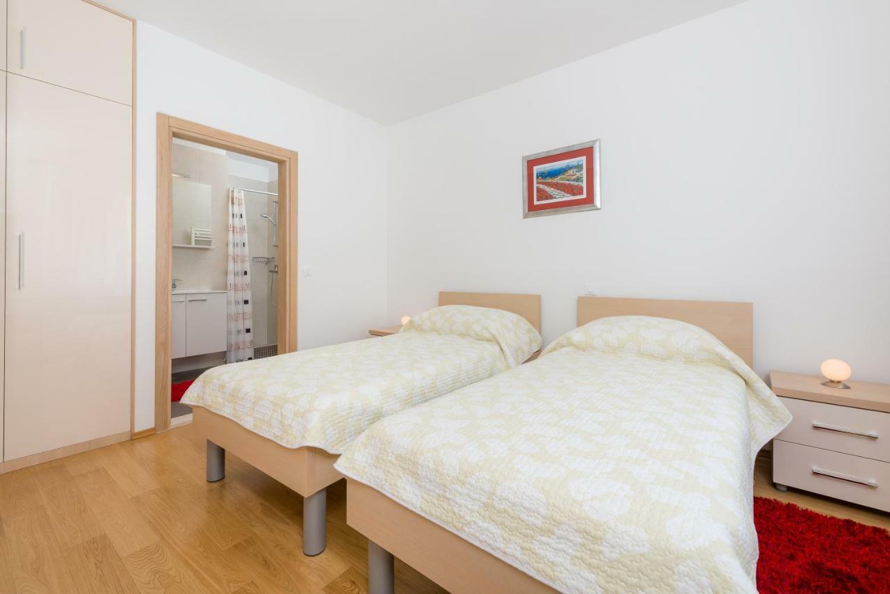Kogo Apartment *