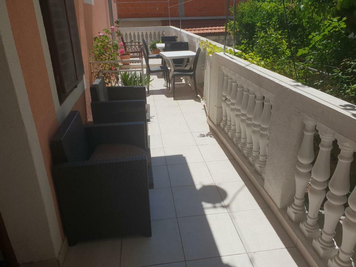 Guest house Alisa Hvar Town
