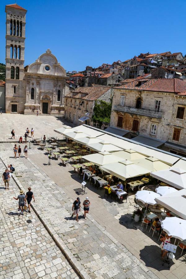Hvar Piazza *