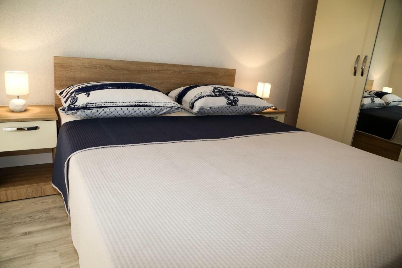 Marina Pavic Apartment Hvar Town