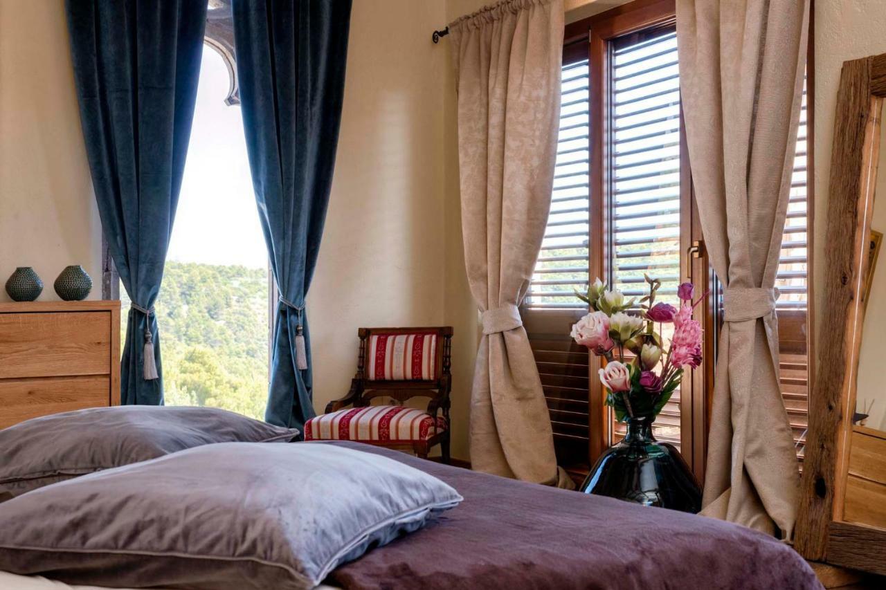 Luxury Galapagos * Hvar Town