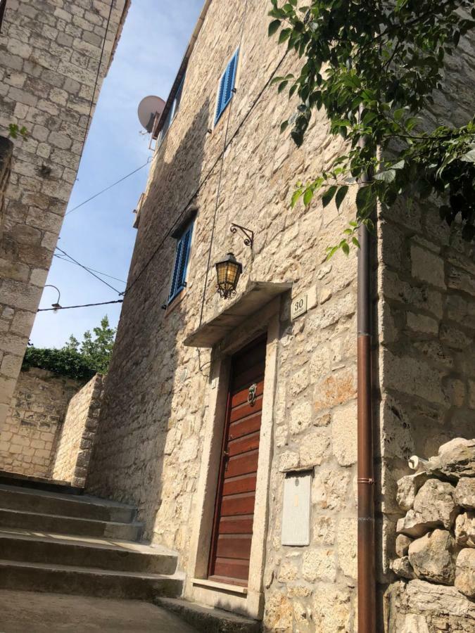 Hvar Old Dalmatian House Junior - Deck 2 Hvar Town