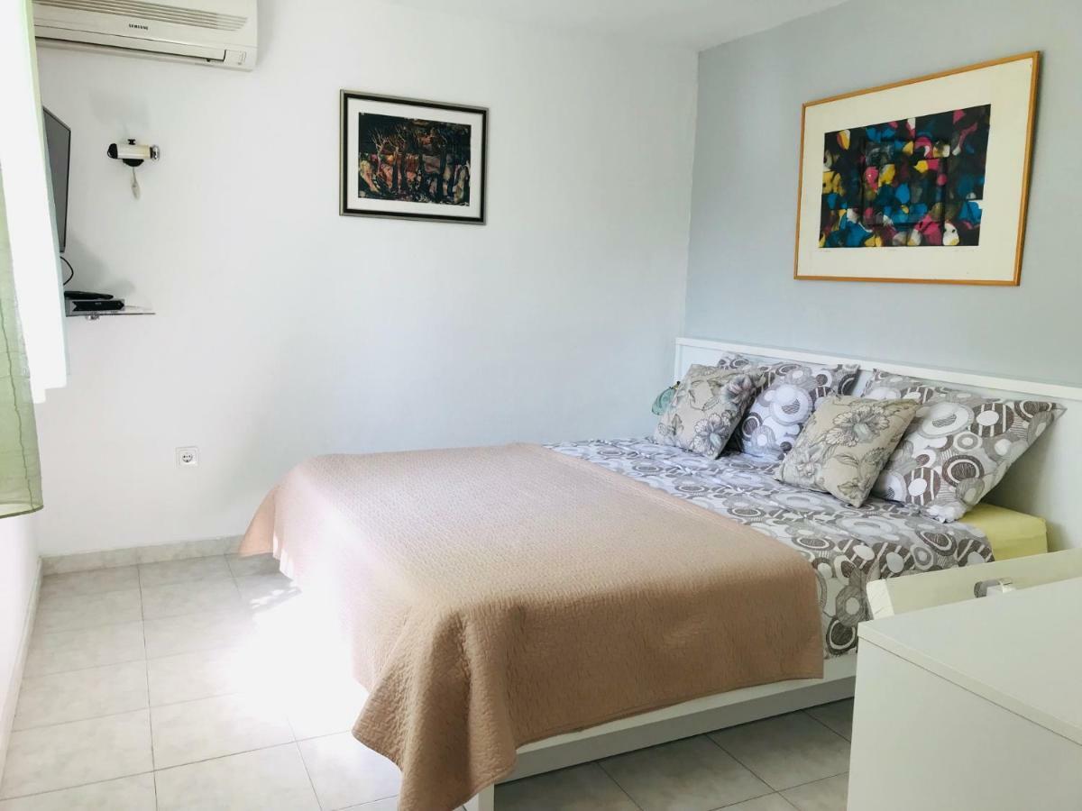 Ana Hvar Apartment