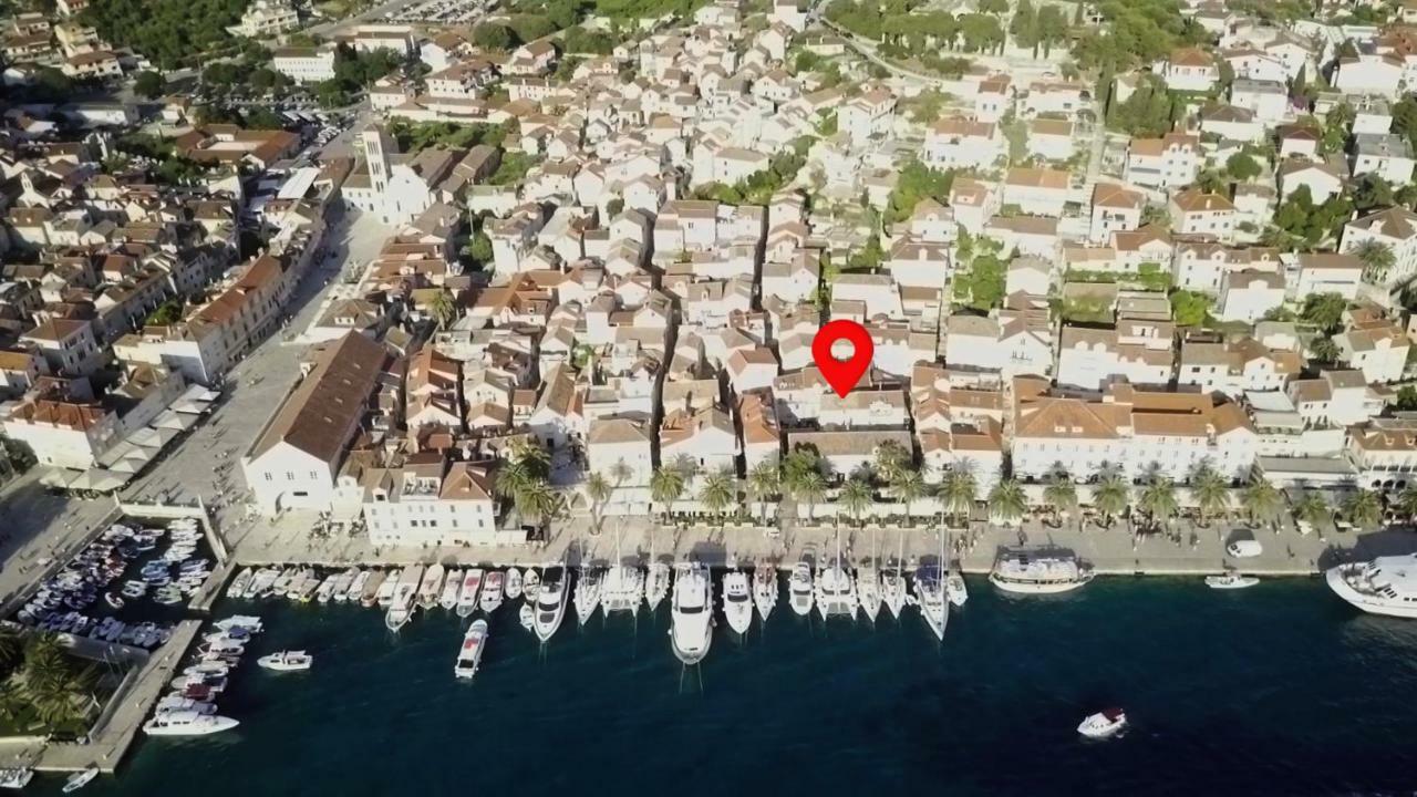 Pinna Hvar * Hvar Town