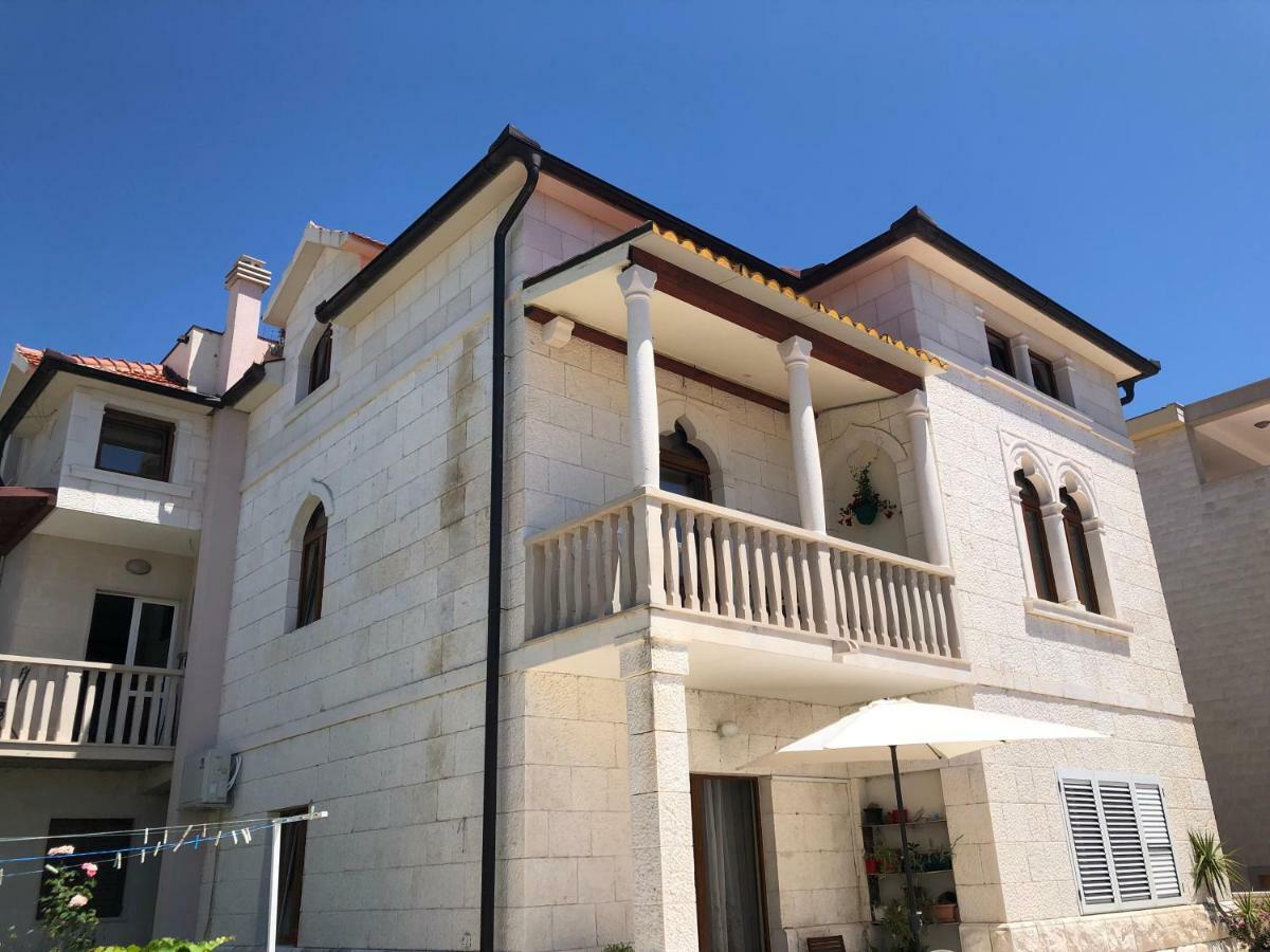 Apartment Dinka *