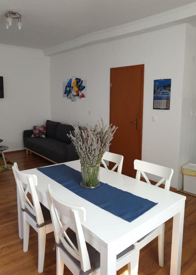 Central, Spacious, Great View Apartment *