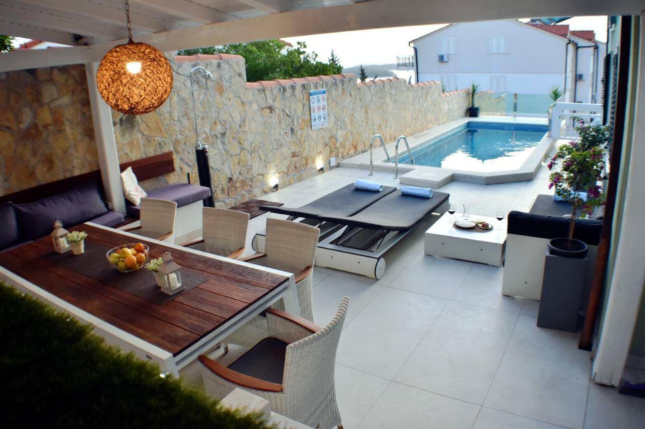 Apartman Amos With Private Pool Hvar Town