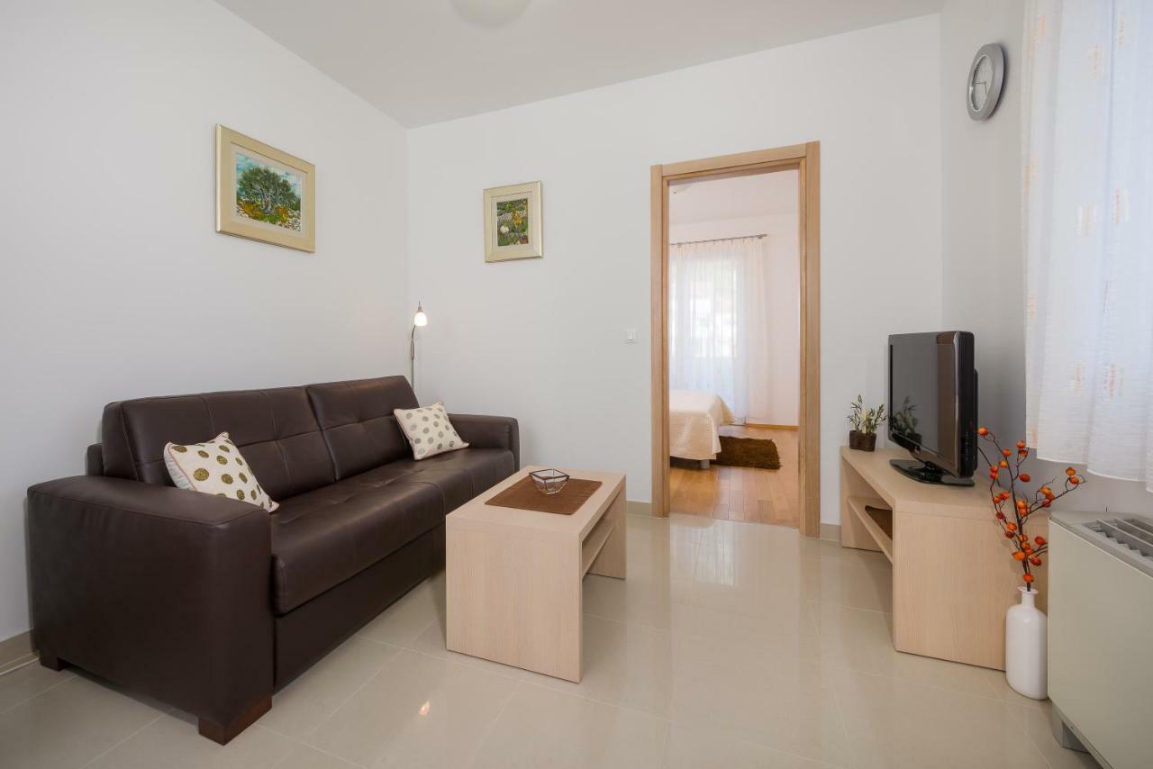 Kogo Apartment *