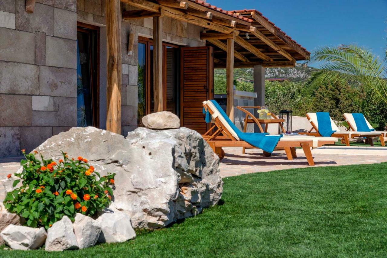 Luxury Galapagos * Hvar Town