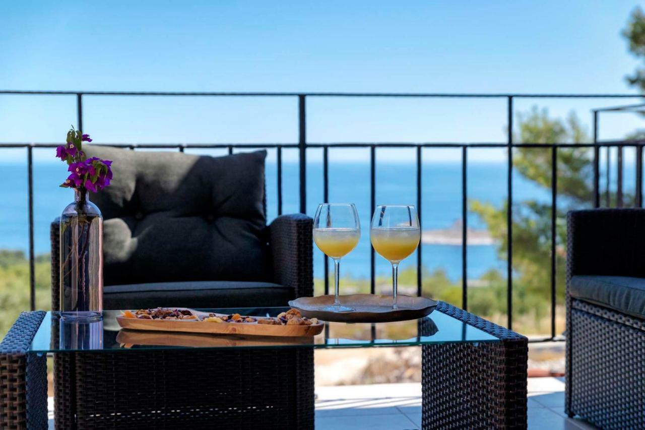 Luxury Galapagos Villa Hvar Town