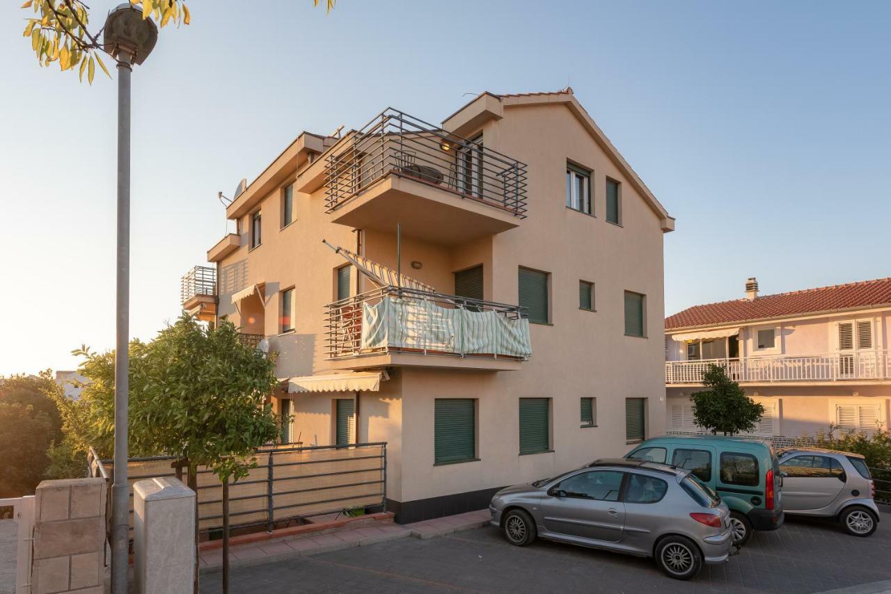 Apartment Rozarija *