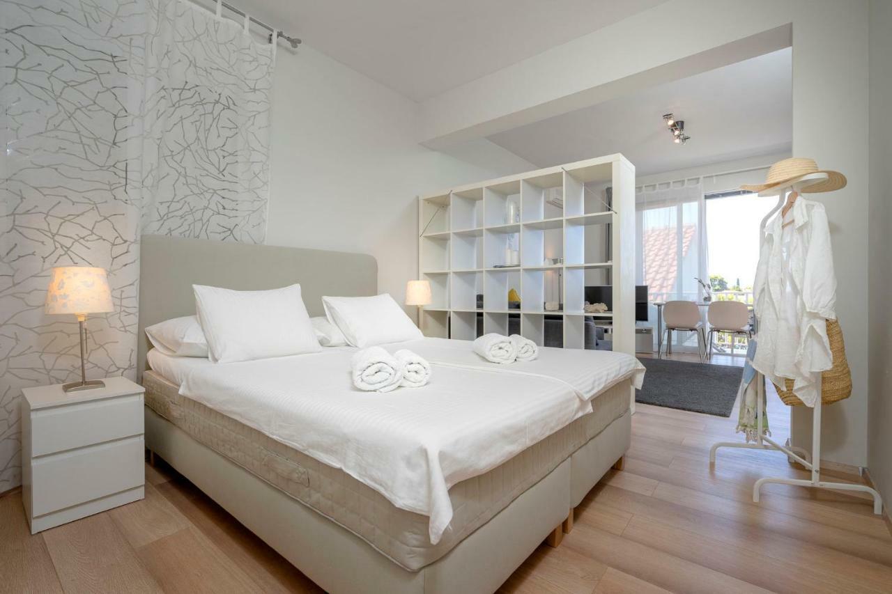 Studio Apartman Bova Apartment